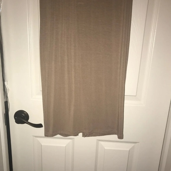 Two Midi Dresses - Picture 6 of 6